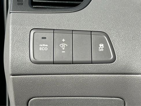 Used 2013 Hyundai Elantra GLS w/ Preferred Pkg image 30