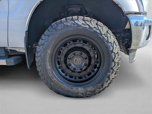 Used 2015 Ford F250 Lariat w/ Chrome Package image 21