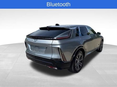 Used 2024 Cadillac Lyriq Luxury AWD/4WD image 5