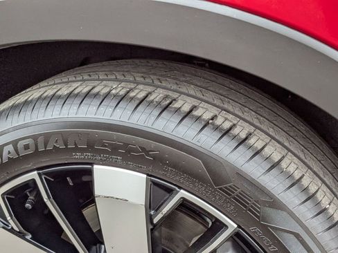 Used 2025 Mitsubishi Outlander SE image 28