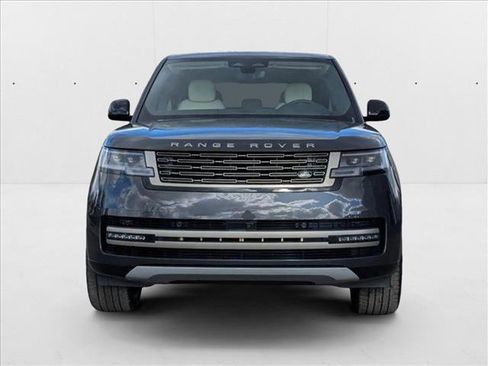 New 2025 Land Rover Range Rover SE image 5