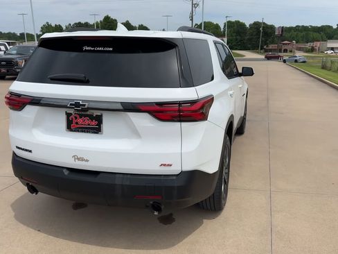 Used 2023 Chevrolet Traverse RS FWD image 8