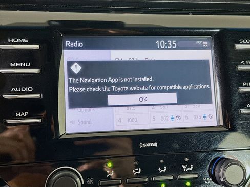 Used 2020 Toyota Camry LE image 22