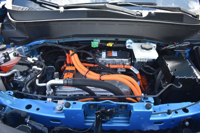 New 2027 Chevrolet Bolt LT w/ Comfort Package FWD image 32