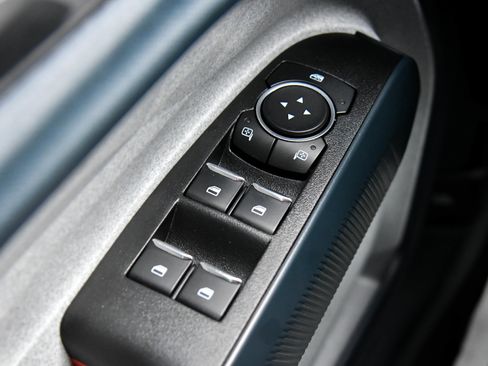 Used 2023 Ford Maverick XLT image 31