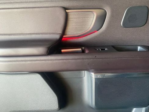 Used 2025 Ford Expedition Max Platinum w/ Platinum Ultimate Package image 16