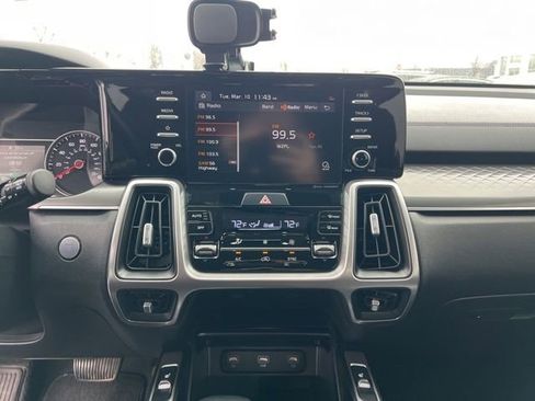 Used 2021 Kia Sorento S w/ Panoramic Sunroof Package image 17