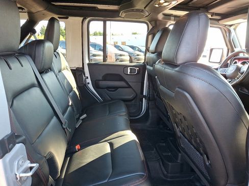 Used 2022 Jeep Wrangler Unlimited Rubicon w/ Steel Bumper Group image 15