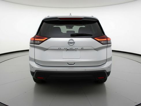 Used 2025 Nissan Rogue SV FWD image 7