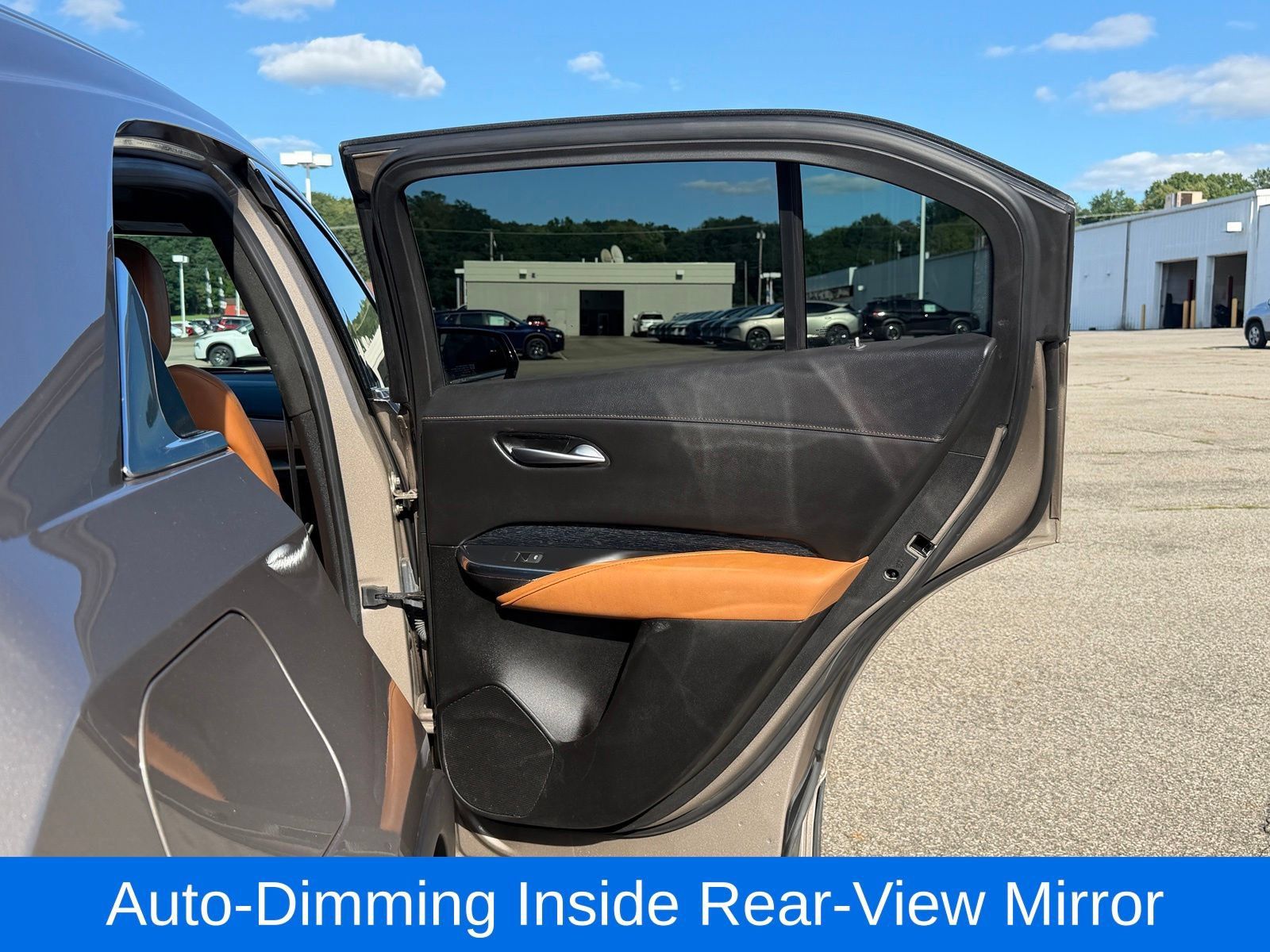 Used 2024 Cadillac XT4 Premium Luxury AWD/4WD image 35
