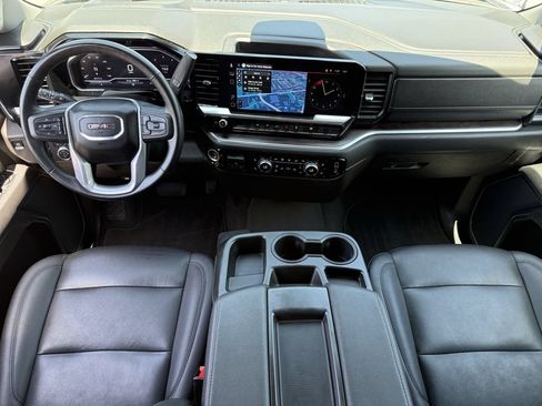 Used 2025 GMC Sierra 1500 SLT AWD/4WD image 10