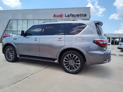 Used 2022 Nissan Armada Platinum RWD image 5