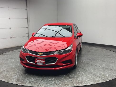 Used 2017 Chevrolet Cruze LT image 27