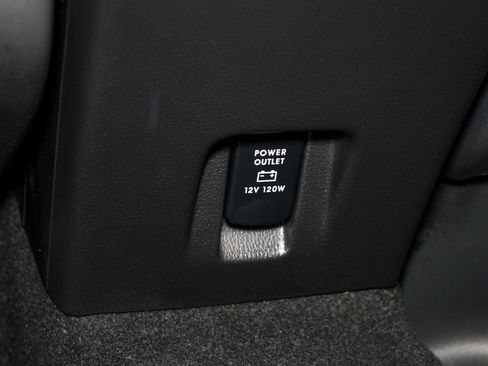 Used 2023 Mitsubishi Eclipse Cross SE image 23