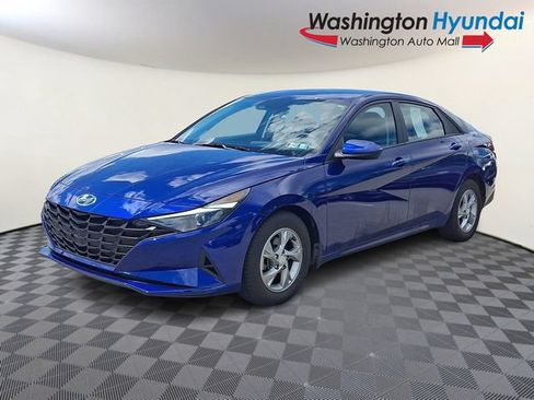 Certified 2022 Hyundai Elantra SE FWD image 3