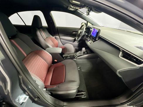 Used 2025 Toyota Corolla SE image 31