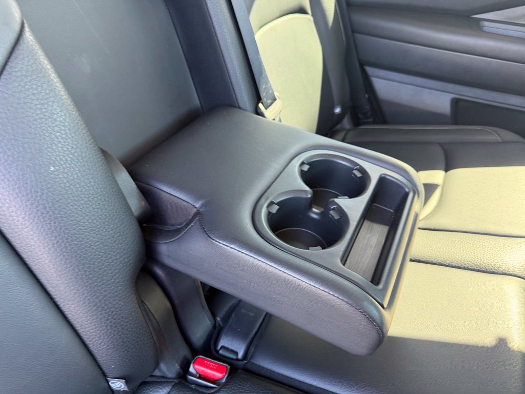 Used 2025 Nissan Pathfinder SL FWD image 40