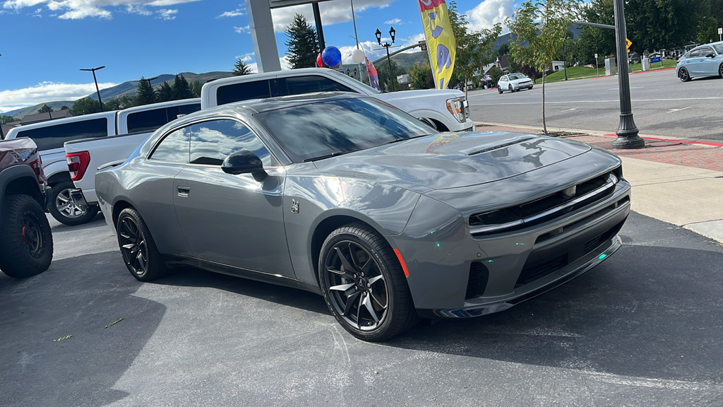 Used 2026 Dodge Charger Scat Pack AWD/4WD image 3