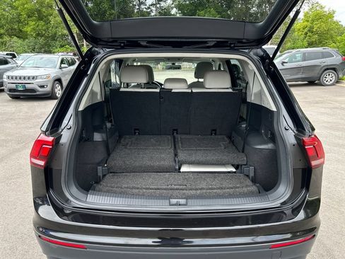 Used 2019 Volkswagen Tiguan SE w/ Panoramic Sunroof Package AWD/4WD image 16