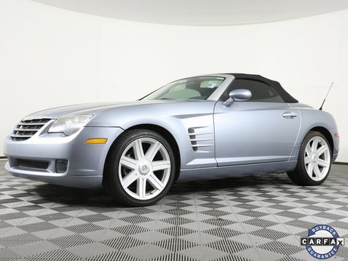 Used 2005 Chrysler Crossfire Limited image 2