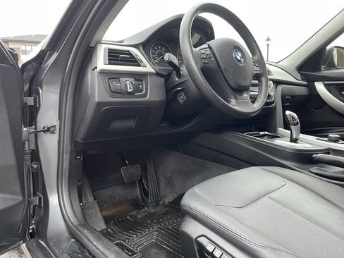 Used 2018 BMW 320i xDrive Sedan image 10