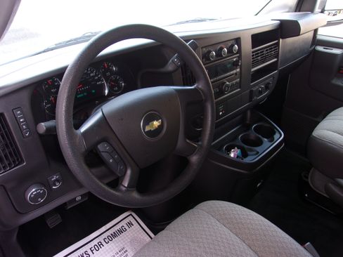 Used 2016 Chevrolet Express 3500 LT w/ LT Preferred Equipment Group image 22