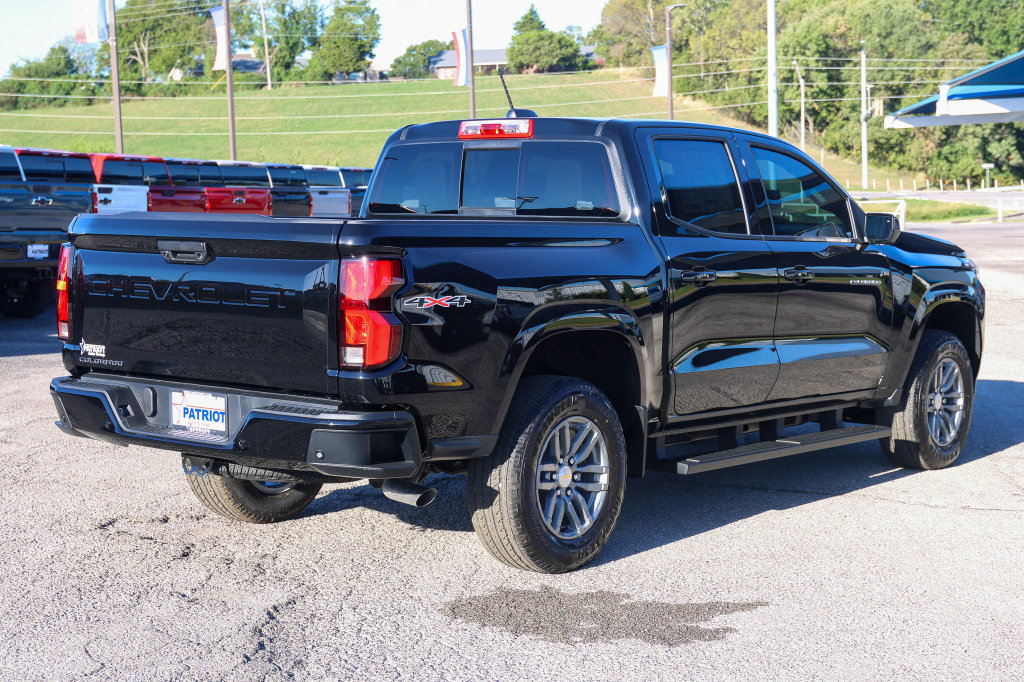 New 2026 Chevrolet Colorado LT w/ LT Convenience Package AWD/4WD image 3