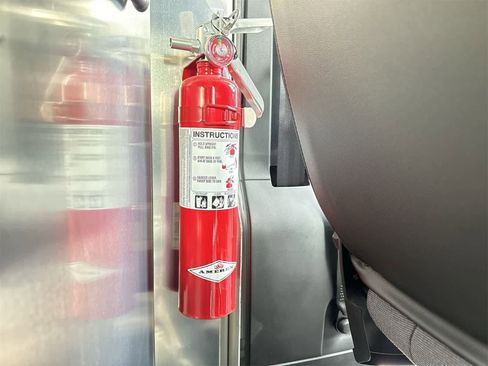 Used 2024 RAM ProMaster 3500 w/ Delivery Van Package image 18