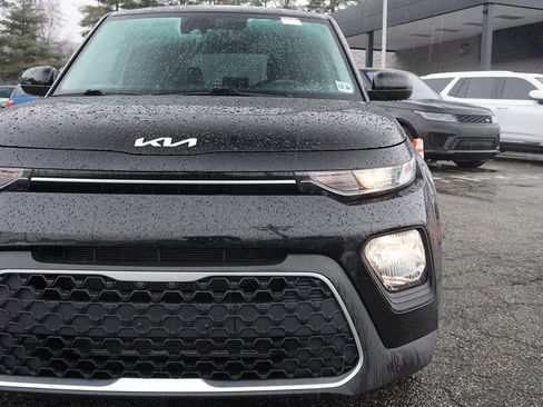 Used 2022 Kia Soul LX w/ Technology Package image 12