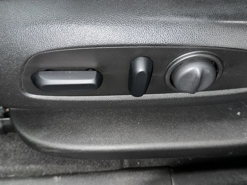 Used 2019 Chevrolet Equinox LT AWD/4WD image 20