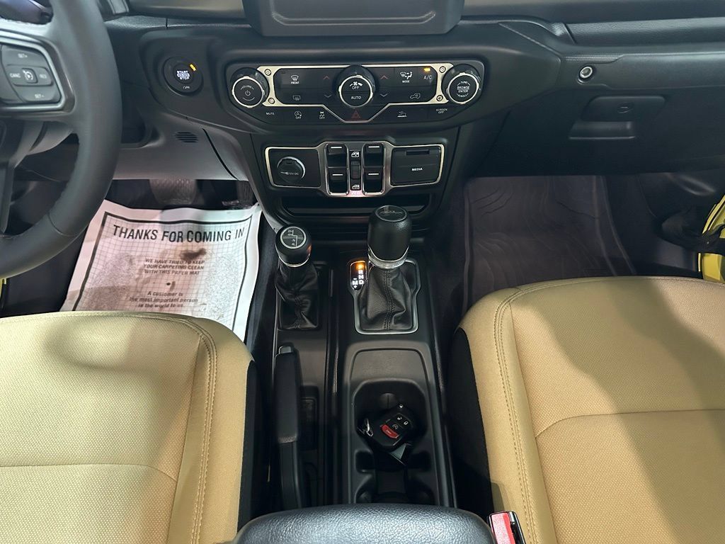 Used 2023 Jeep Gladiator Sport AWD/4WD image 39