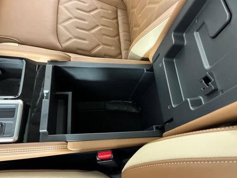 New 2026 Nissan Pathfinder Platinum FWD image 28