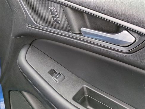 Used 2022 Ford Edge SE image 34