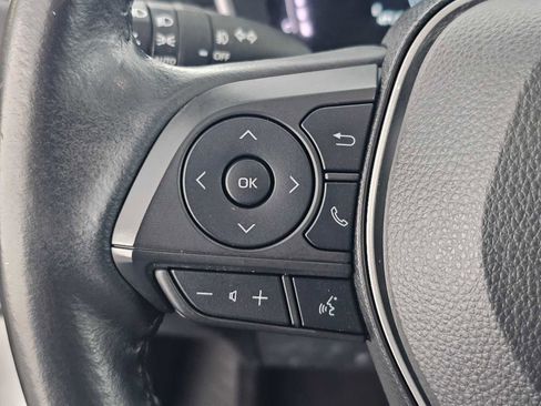 Used 2023 Toyota Corolla Cross XLE image 27