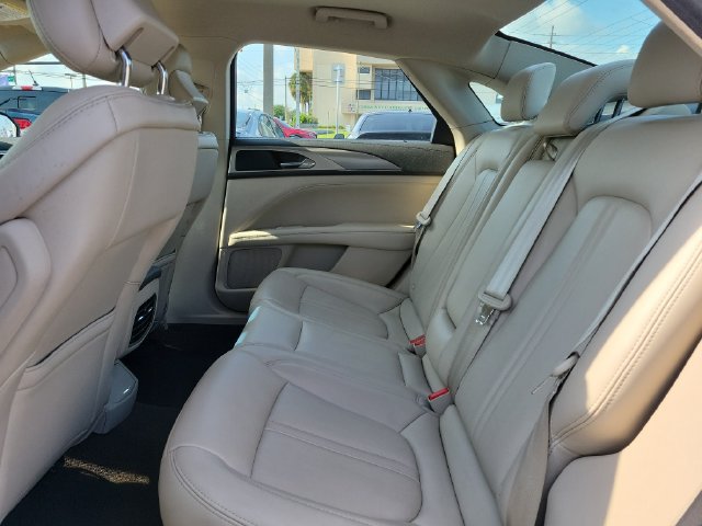 Used 2019 Lincoln MKZ Premiere FWD image 10