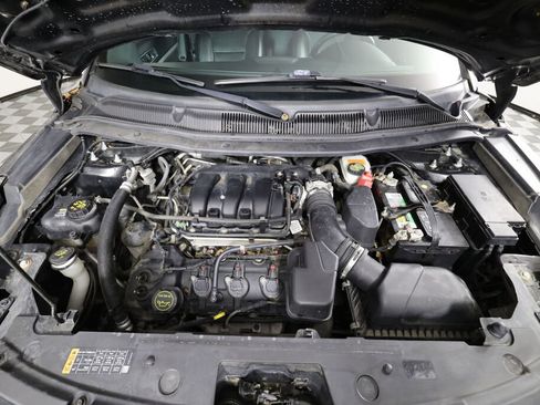 Used 2017 Ford Explorer XLT w/ Equipment Group 202A image 40