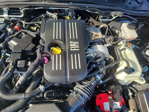 Used 2018 FIAT 124 Spider Classica RWD image 10