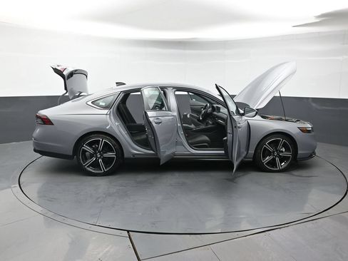 Used 2023 Honda Accord Sport image 48