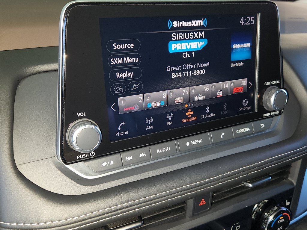 Used 2023 Nissan Rogue SV w/ SV Premium B Package FWD image 18