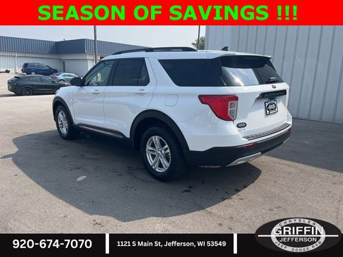 Used 2023 Ford Explorer XLT w/ Equipment Group 202A image 3
