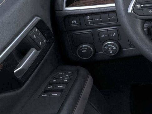 New 2026 Chevrolet Suburban Premier image 47