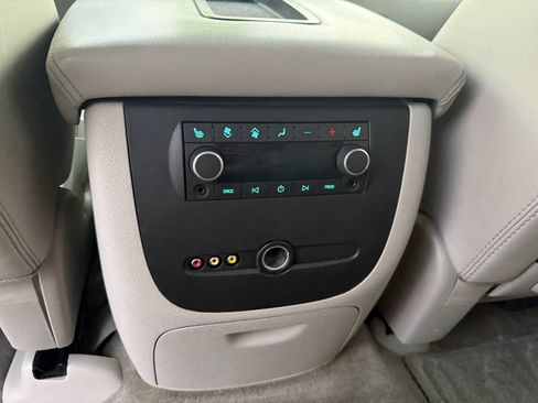 Used 2013 Chevrolet Suburban LTZ image 16