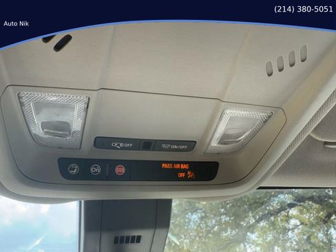 Used 2020 Chevrolet Equinox LT image 31