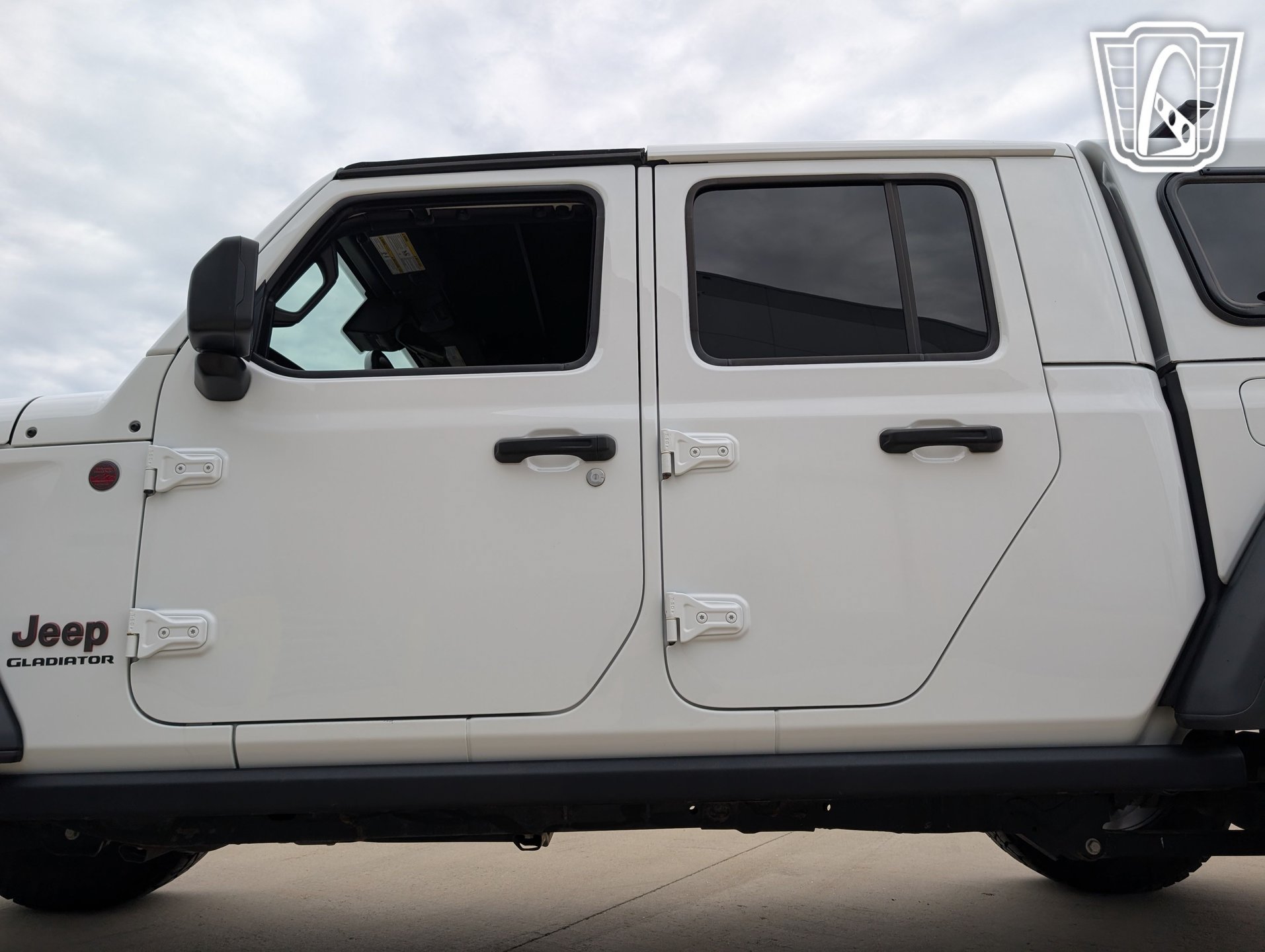 Used 2021 Jeep Gladiator Rubicon w/ Cold Weather Group AWD/4WD image 31