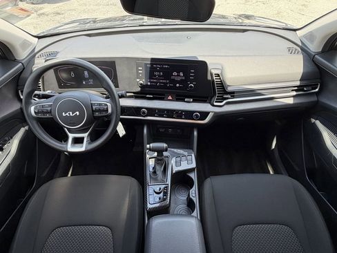 Certified 2023 Kia Sportage LX FWD image 12