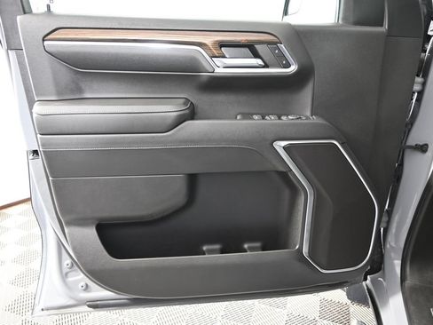 Used 2024 Chevrolet Silverado 1500 LT AWD/4WD image 18