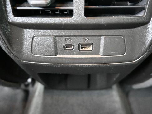 Used 2023 Chevrolet Colorado LT w/ LT Convenience Package III AWD/4WD image 24