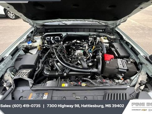 Used 2022 Ford Bronco Badlands image 8