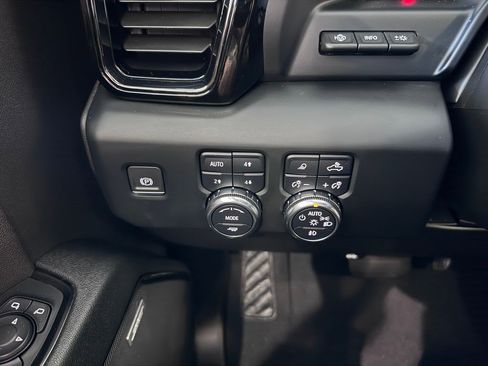 Certified 2023 GMC Sierra 1500 AT4 w/ AT4 Premium Package image 22