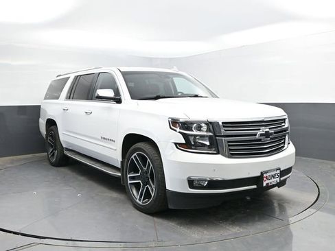 Used 2018 Chevrolet Suburban Premier AWD/4WD image 6